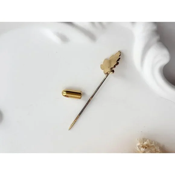 Leaf Shaped Gold Toned Classic Vintage Stick Pin | Hat Pin | Lapel Pin - Picture 9 of 9